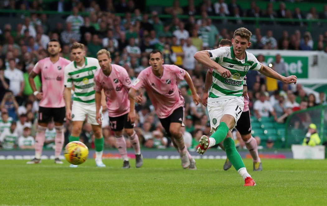 Dvěma góly se na výhře Celticu 5:0 nad Nomme Kalju podílel ofenzivní záložník Ryan Christie