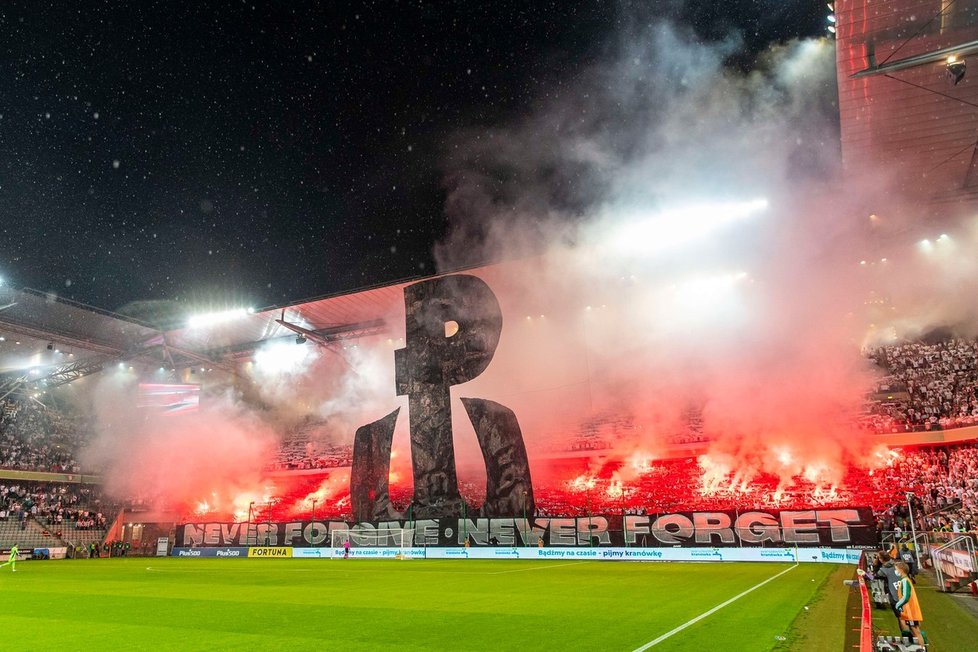 UEFA potrestala Legii za pyrotechniku v utkání předkola LM proti Dinamu Záhřeb