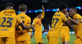 Liga mistrů ONLINE: Barcelona hájí náskok proti PSG, Dortmund - Atlético