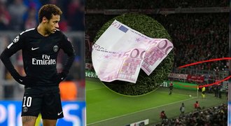 Tu máš prachy! Na Bayernu to Neymar schytal, létaly na něj falešné bankovky