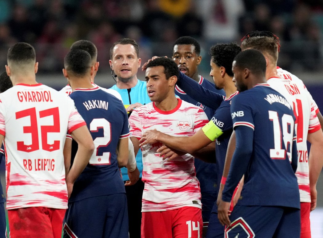 Vypjaté momenty ze závěru utkání Ligy mistrů mezi Lipskem a PSG