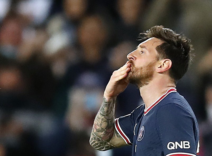 Lionel Messi se raduje ze své trefy za PSG v Lize mistrů proti Manchesteru City