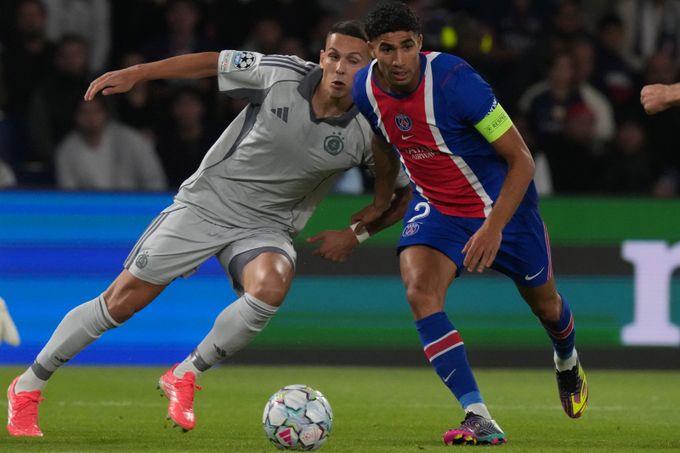 Liga mistrů ONLINE: PSG - Slovan 3:0. Arsenal v Neapoli, Barcelona přejela Feyenoord Liga mistrů ONLINE: PSG - Slovan 3:0. Arsenal v Neapoli, Barcelona přejela Feyenoord