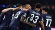 Hráči PSG oslavují trefu Kyliana Mbappého