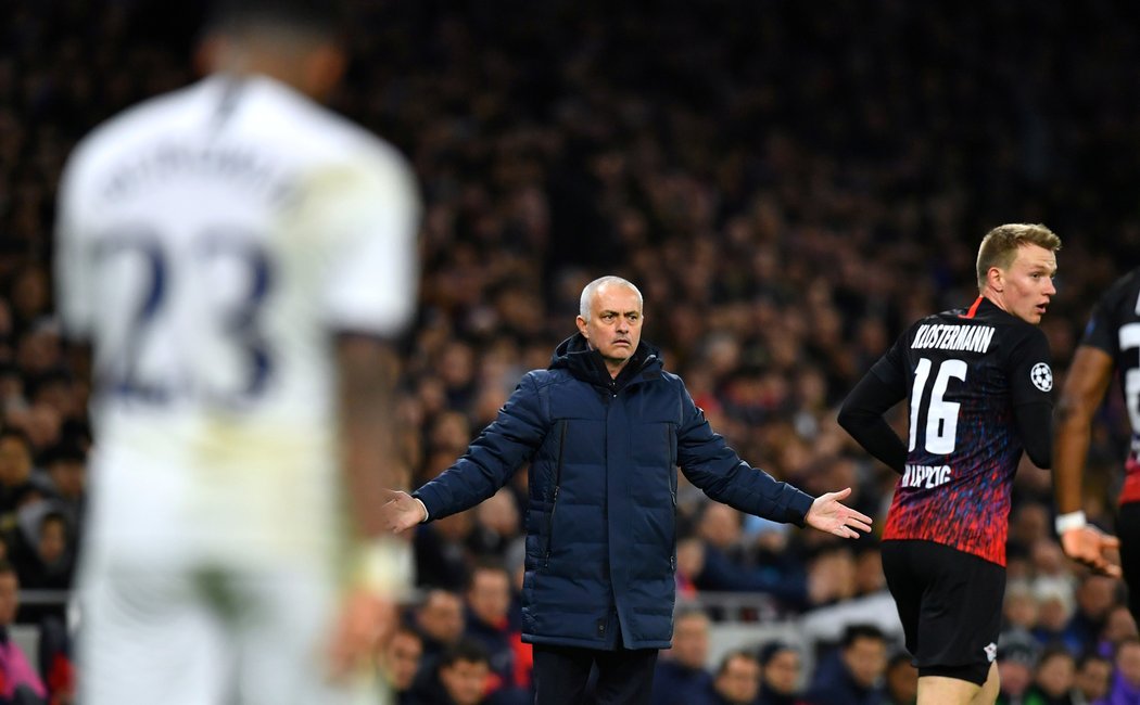 José Mourinho nechápal ofenzivní smršť Lipska v první půli. Branka z ní ale nepadla