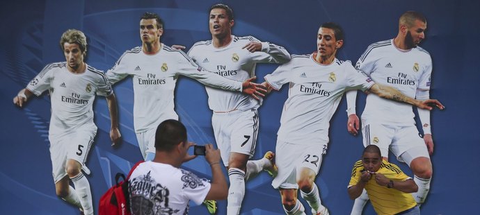 Hvězdy Realu Madrid na plakátě před startem finále Ligy mistrů