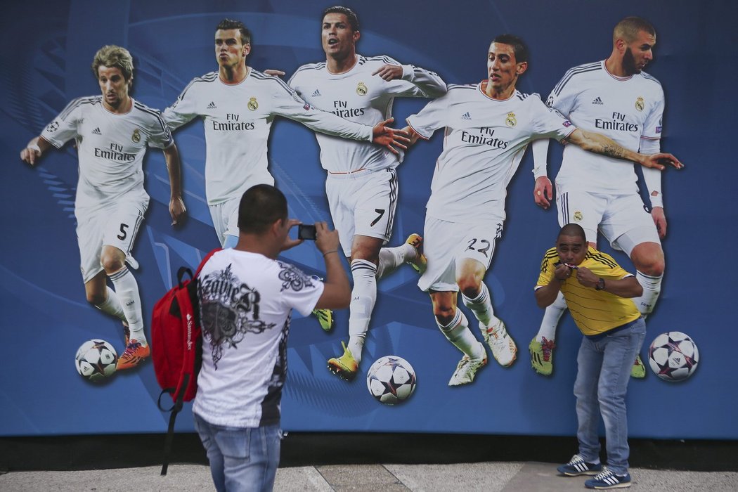 Hvězdy Realu Madrid na plakátě před startem finále Ligy mistrů