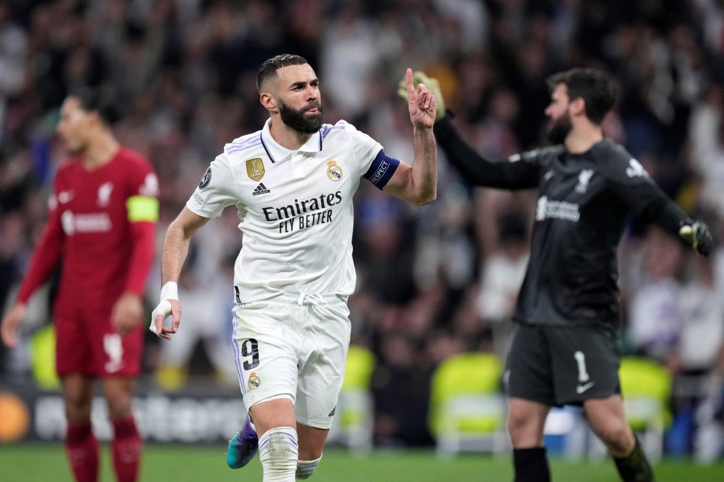 Karim Benzema se raduje z jediné branky v zápase