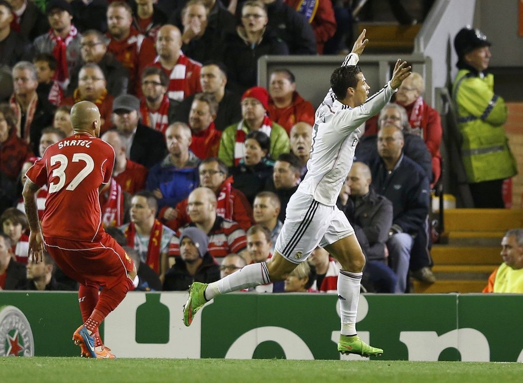 Ronaldo slaví branku do sítě Liverpoolu