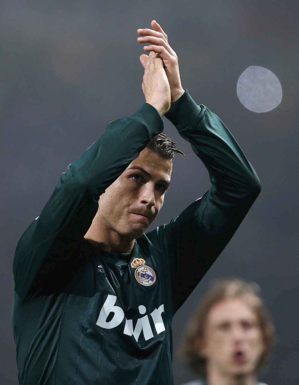 Cristiano Ronaldo se loučí s fanoušky po vítězství Realu na půdě Manchesteru United