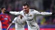 Gareth Bale střílí čtvrtý gól Realu Madrid do sítě Viktorie Plzeň