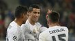 Casemiro, Ronaldo a Carvajal slaví gól do sítě Šachtaru