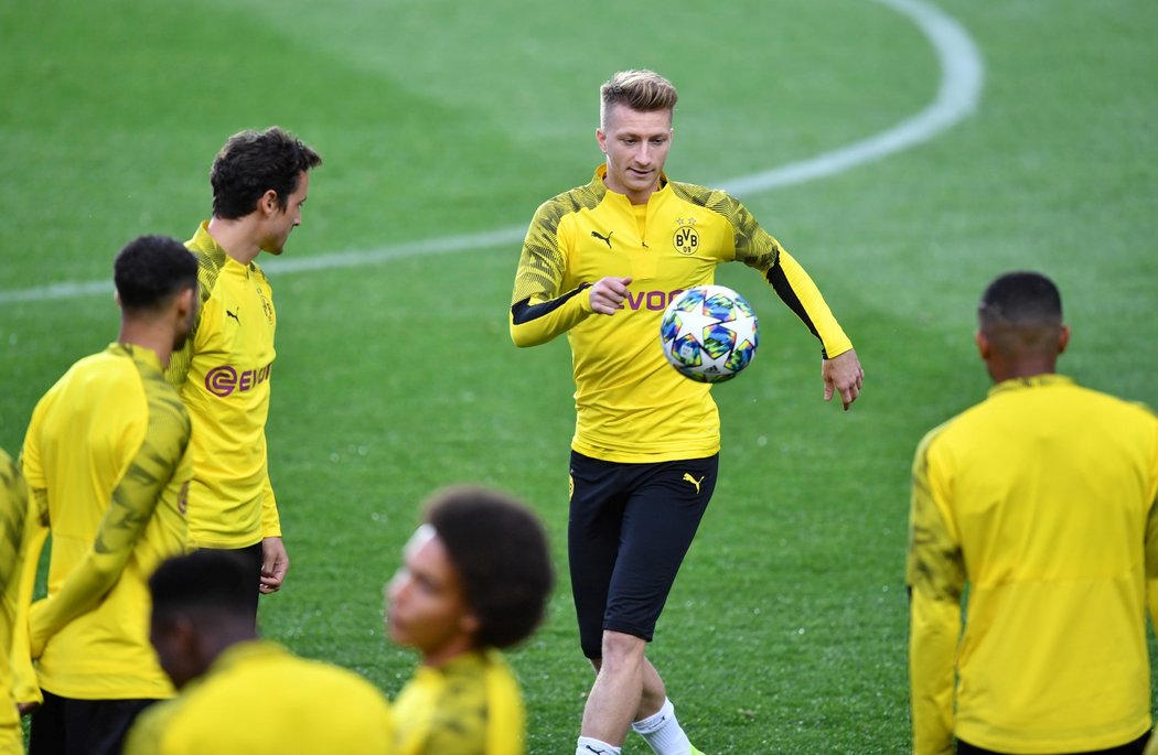 Kvůli absenci Paca Alcácera by na hrotu Dortmundu měl nastoupit Marco Reus