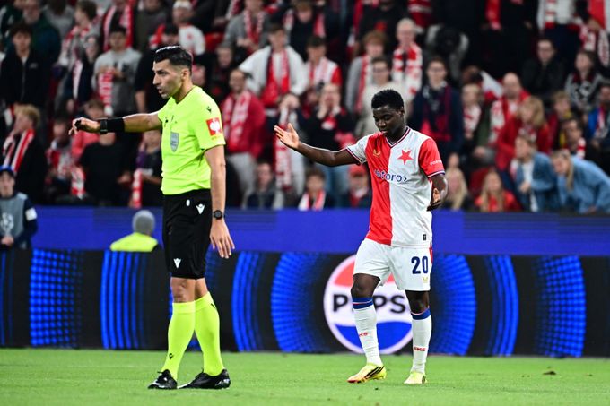 ONLINE: Slavia - Lens 0:0. Sešívaní už slavili. Ayaosiho gól ale neplatí kvůli ruce ONLINE: Slavia - Lens 0:0. Sešívaní už slavili. Ayaosiho gól ale neplatí kvůli ruce