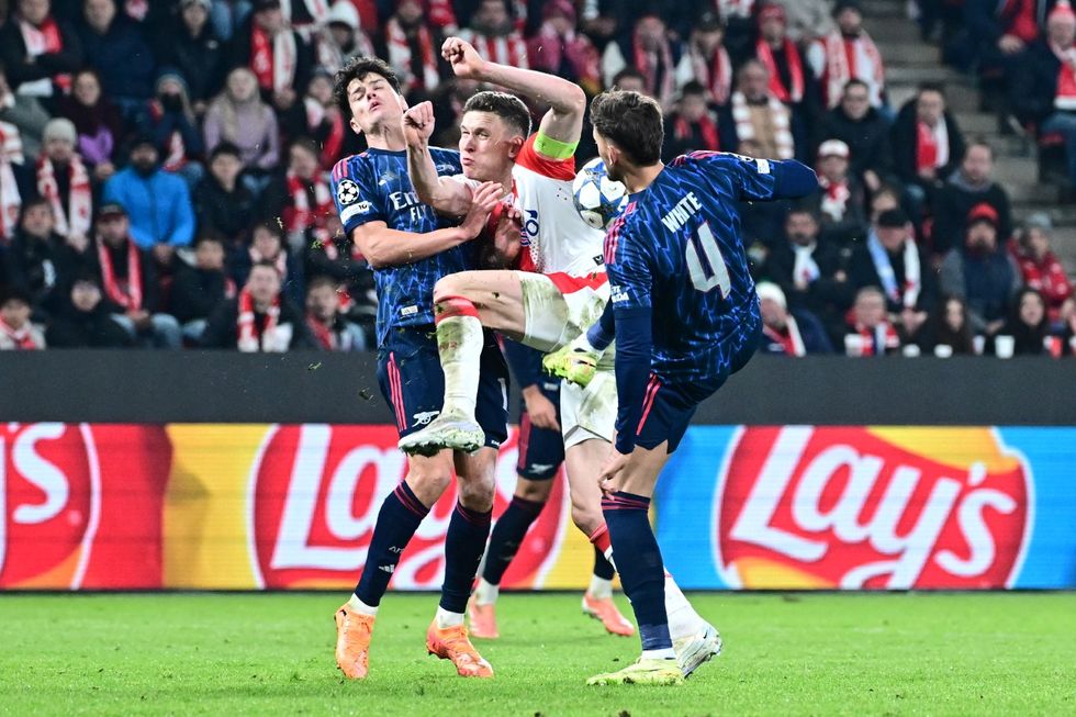 Provod: Výsledek je pro nás krutý. Penalta? Přesně nevím, jaké je pravidlo... Provod: Výsledek je pro nás krutý. Penalta? Přesně nevím, jaké je pravidlo...