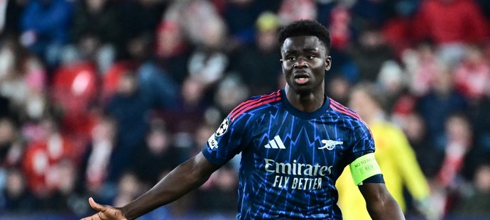 Bukayo Saka se hlásí o míč