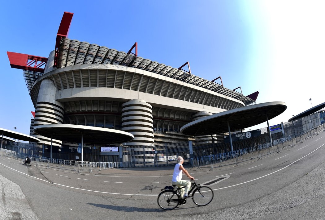 Slávisté před úvodním zápasem Ligy mistrů trénovali na ikonickém milánském stadionu San Siro