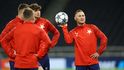 Hráči Slavie na pondělním tréninku před utkáním s Tottenhamem