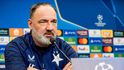 Kouč Slavie Jindřich Trpišovský na tiskové konferenci před utkáním s Bilbaem