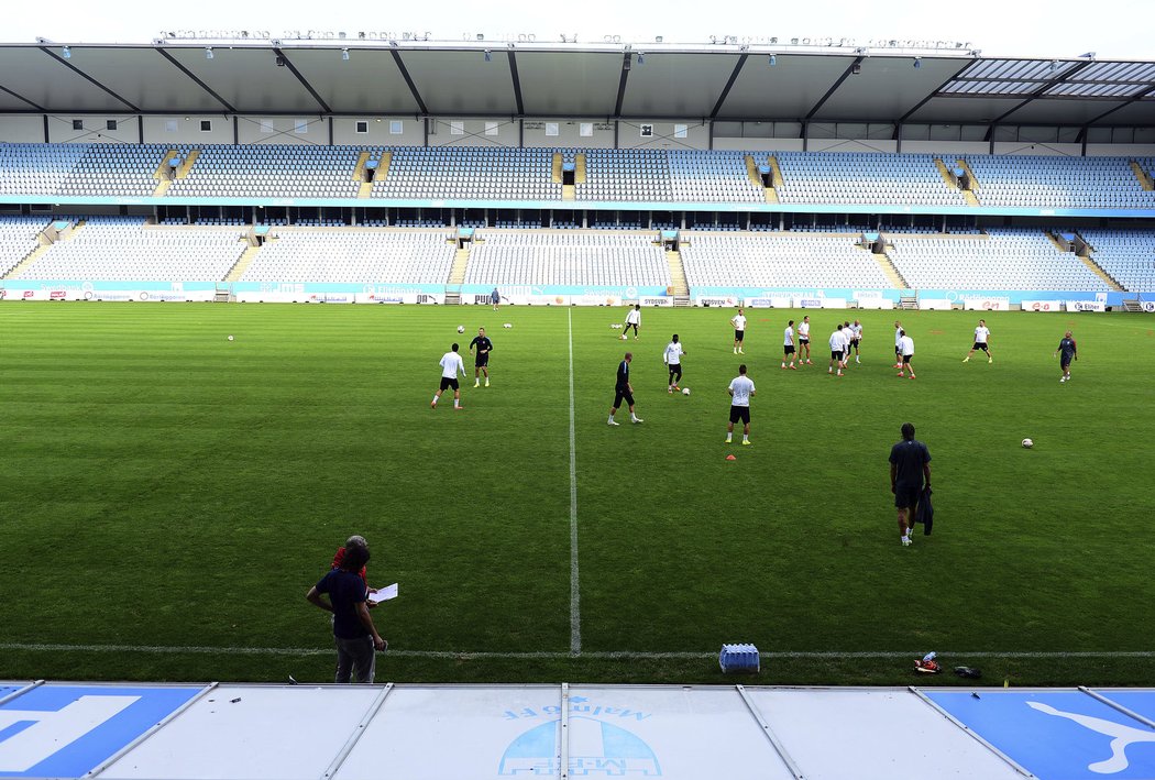 Sparťanský trénink ve švédském Malmö před odvetou 3. předkola Ligy mistrů