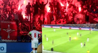 Spartaku hrozí trest od UEFA! Fanoušci hodili světlici poblíž rozhodčího