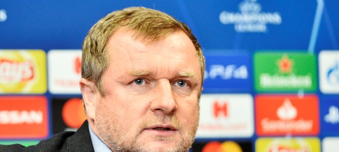 Pavel Vrba na tiskové konferenci před utkáním 4. kola skupiny G fotbalové Ligy mistrů Viktoria Plzeň Real Madrid