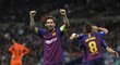 Lionel Messi slaví po třetím gólu Barcelony