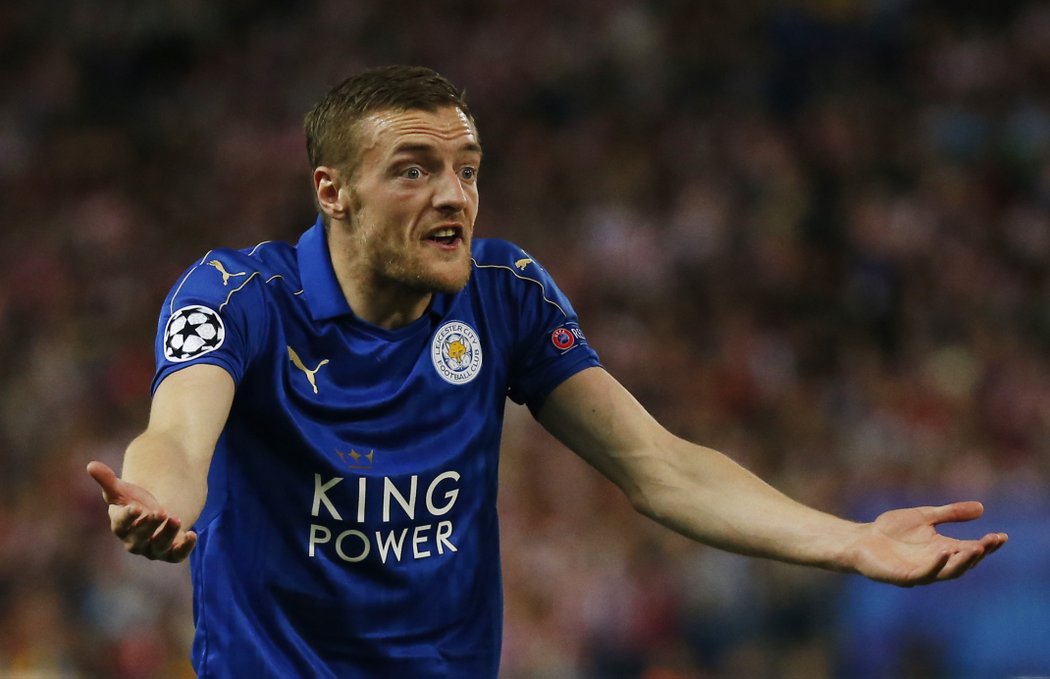 Anglický útočník Leicesteru Jamie Vardy se zlobí v utkání čtvrtfinále Ligy mistrů proti Atlétiku Madrid