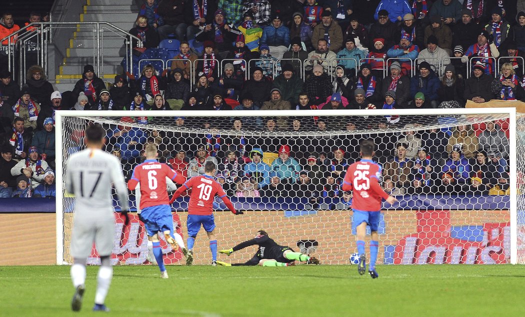 Gól Jana Kovaříka, který poslal Viktorii Plzeň do vedení 1:0