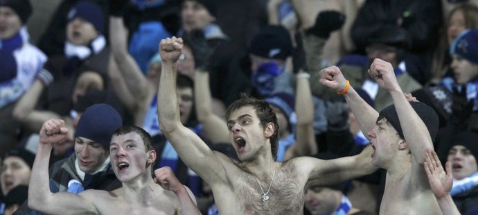 Petrohradští fanoušci ženou svůj tým za důležitou výhrou