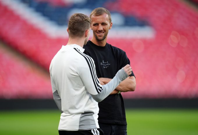 Souček sledoval český trénink ve Wembley, s týmem si dá i večeři. Denia na něj čeká Souček sledoval český trénink ve Wembley, s týmem si dá i večeři. Denia na něj čeká