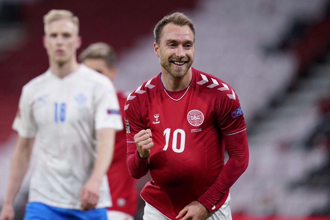 Fotbalisté Dánska porazili v Lize národů Island 2:1