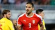 Aleksandar Mitrovič vstřelil v utkání Ligy národů C skupiny 4 do sítě Rumunska hned dvě branky