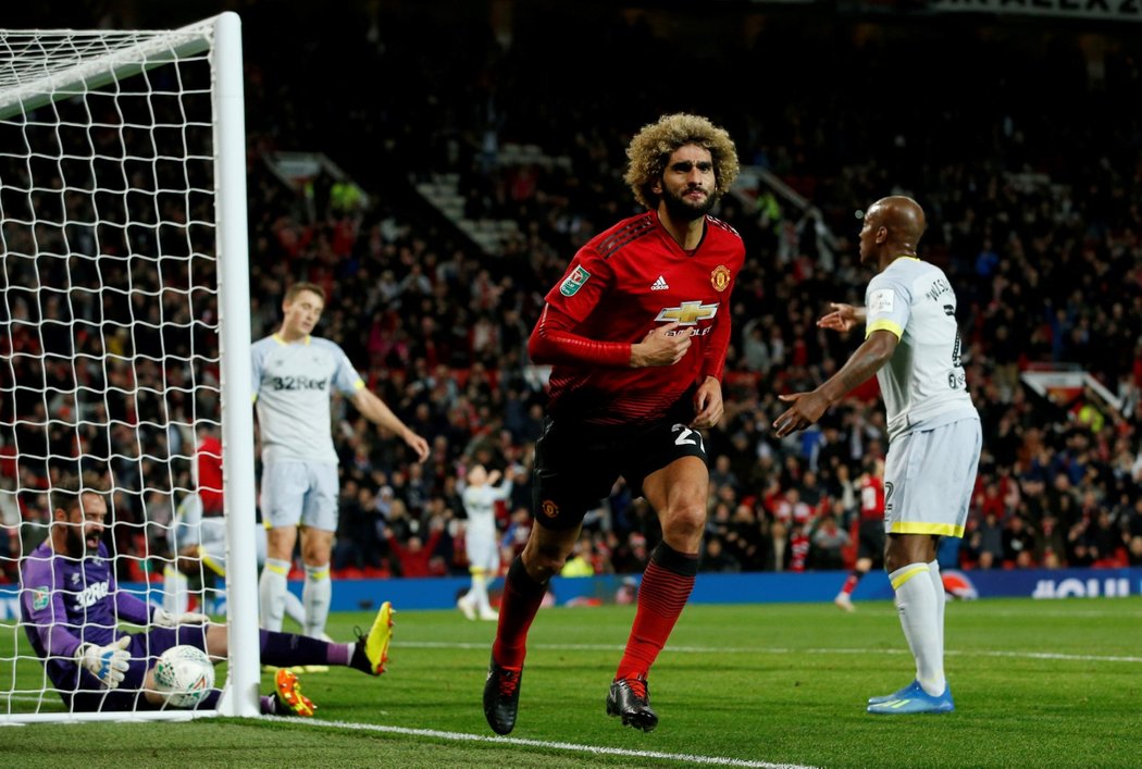 Marouane Fellaini sice gólem v nastavení poslal zápas do prodloužení, v penaltách ale Manchester United stejně vypadli