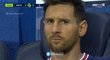 Argentinský útočník Lionel Messi poté, co ho trenér Mauricio Pochettino v utkání s Lyonem předčasně stáhl z trávníku