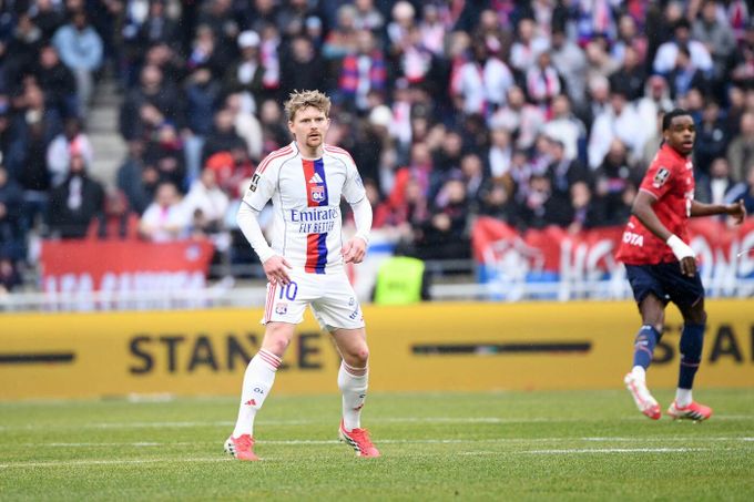 Lyon - Lille 1:0. Šulc se gólově neprosadil, Karabec naskočil v nastavení Lyon - Lille 1:0. Šulc se gólově neprosadil, Karabec naskočil v nastavení