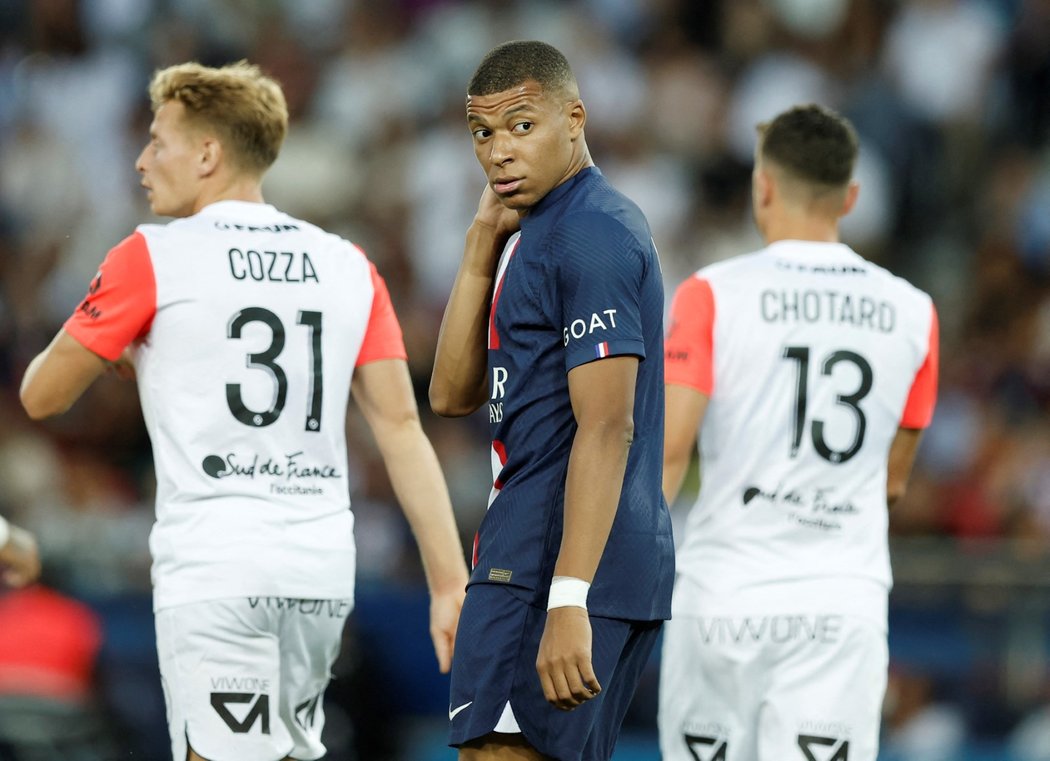 Kylian Mbappé během souboje s Montpellier