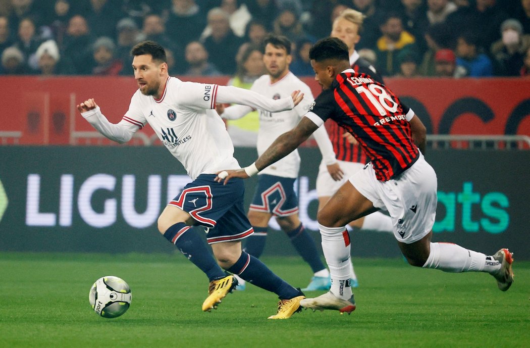 Lionel Messi v zápase proti Nice