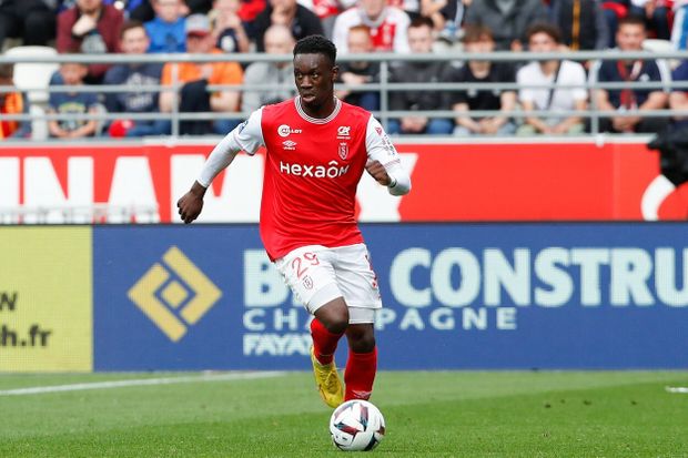 Folarin Balogun hostoval v Reims z Arsenalu Folarin Balogun hostoval v Reims z Arsenalu