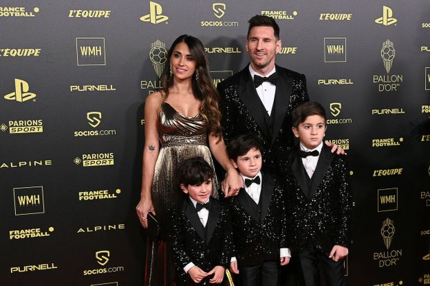 Lionel Messi s rodinou Lionel Messi s rodinou