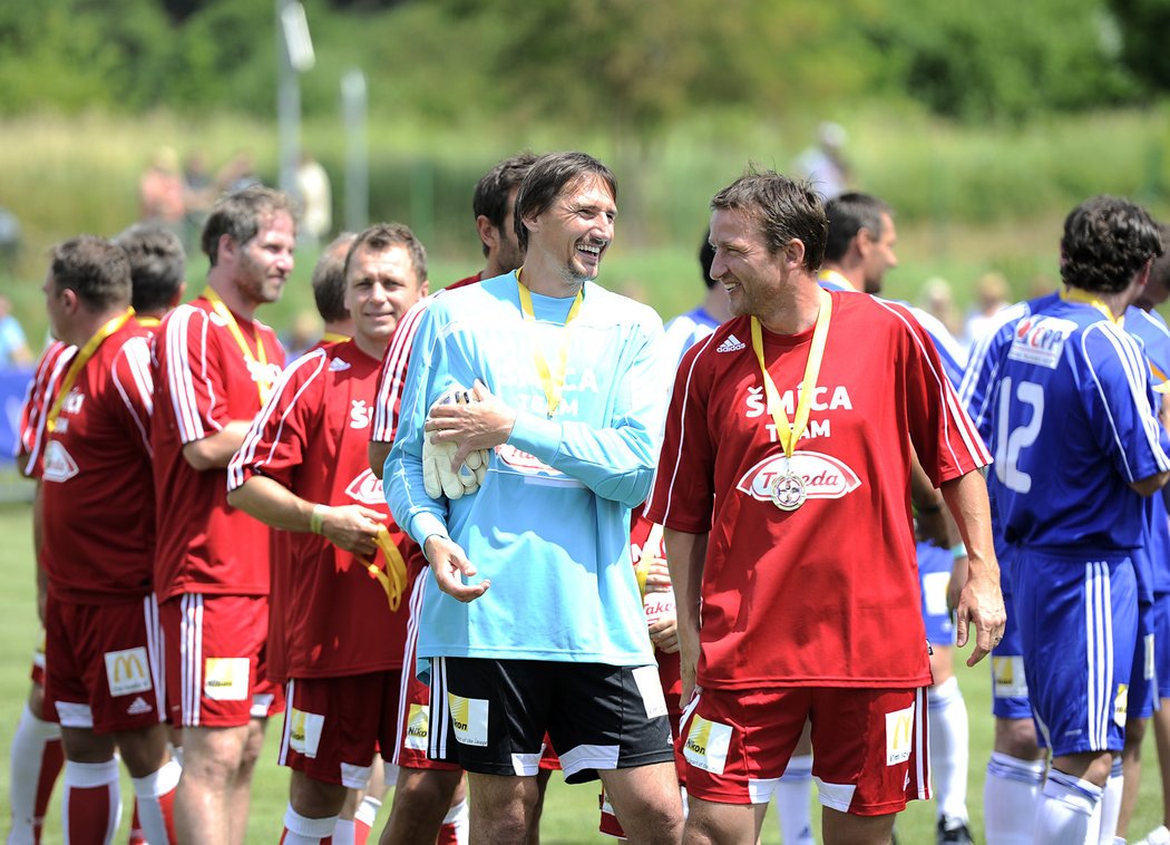 Na fotbalových narozeninách v Lipencích vedl jeden z týmů i bývalý reprezentant Vladimír Šmicer