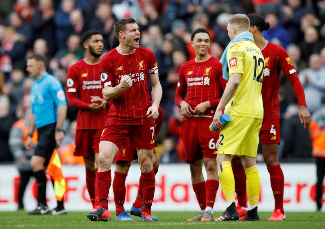 Fotbalisté Liverpoolu se radovali po vydřené výhře nad Bournemouthem