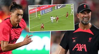 Drahá hvězda Reds kazila: Nunéz promáchl i přihrál do autu. Co Klopp?