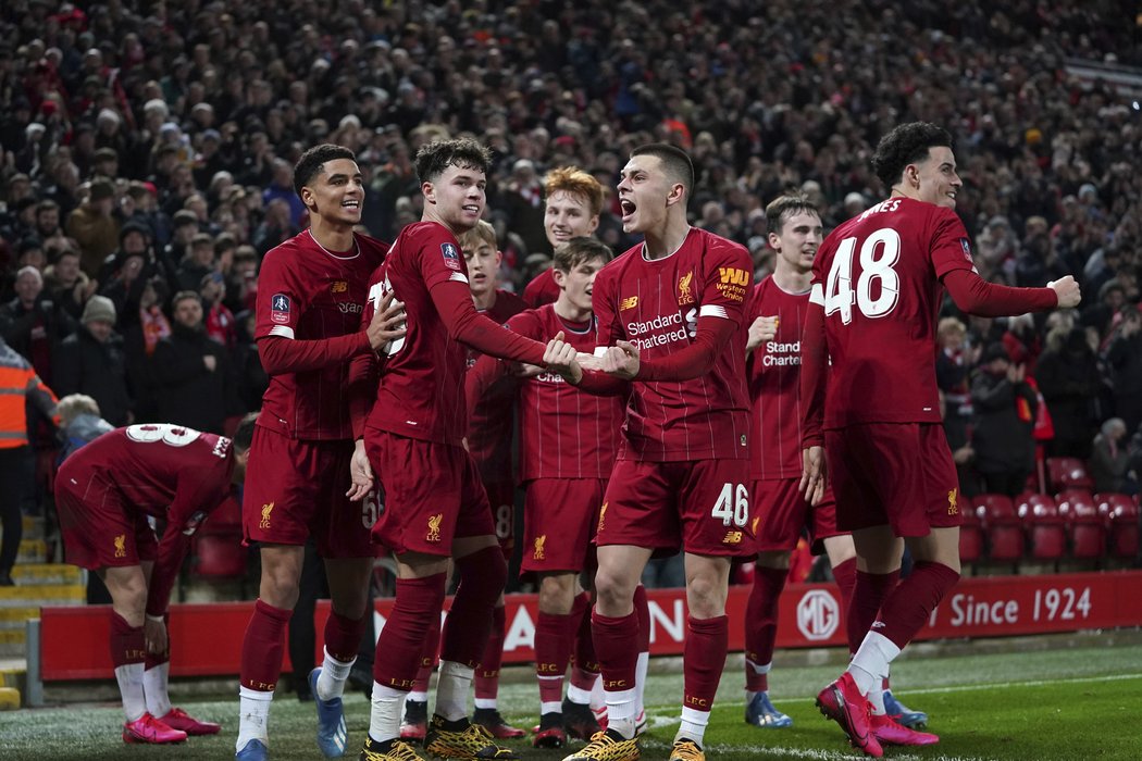 Liverpool v sestavě plné mladíků postoupil do osmifinále FA Cupu