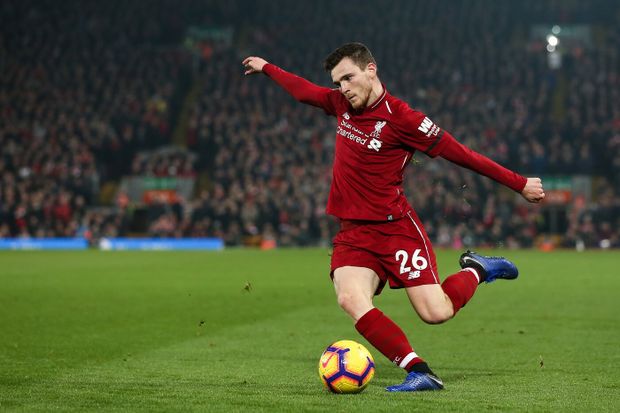 Andy Robertson v dresu Liverpoolu Andy Robertson v dresu Liverpoolu