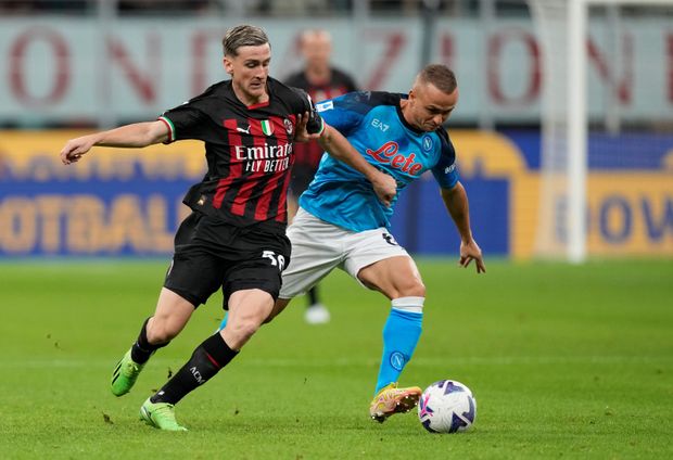 Stanislav Lobotka v dresu Neapole proti AC Milán Stanislav Lobotka v dresu Neapole proti AC Milán