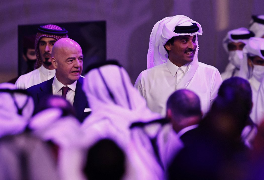Prezident FIFA Gianni Infantino s katarským emírem