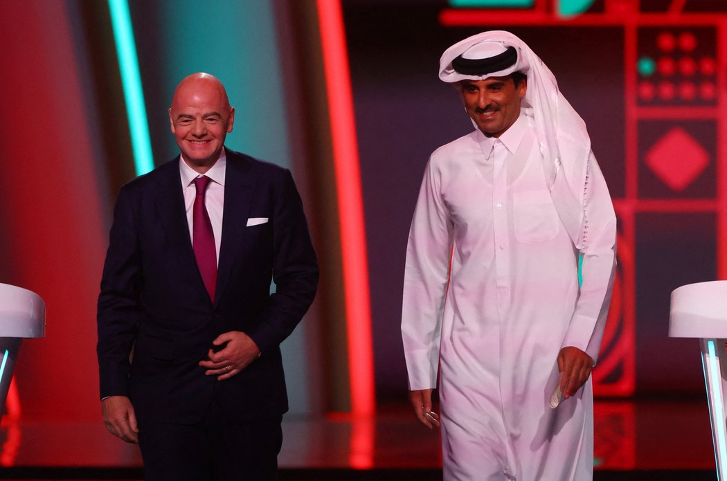 Prezident FIFA Gianni Infantino s katarským emírem