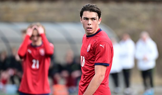 Buffon junior v devatenáctce řádí. Další hattrick a Češi postupují z prvního místa Buffon junior v devatenáctce řádí. Další hattrick a Češi postupují z prvního místa