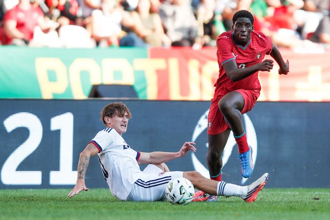 Portugalsko - Česko 2:0. Favorit potvrdil kvalitu, Lvíčata na závěr kvalifikace o EURO prohrála Portugalsko - Česko 2:0. Favorit potvrdil kvalitu, Lvíčata na závěr kvalifikace o EURO prohrála